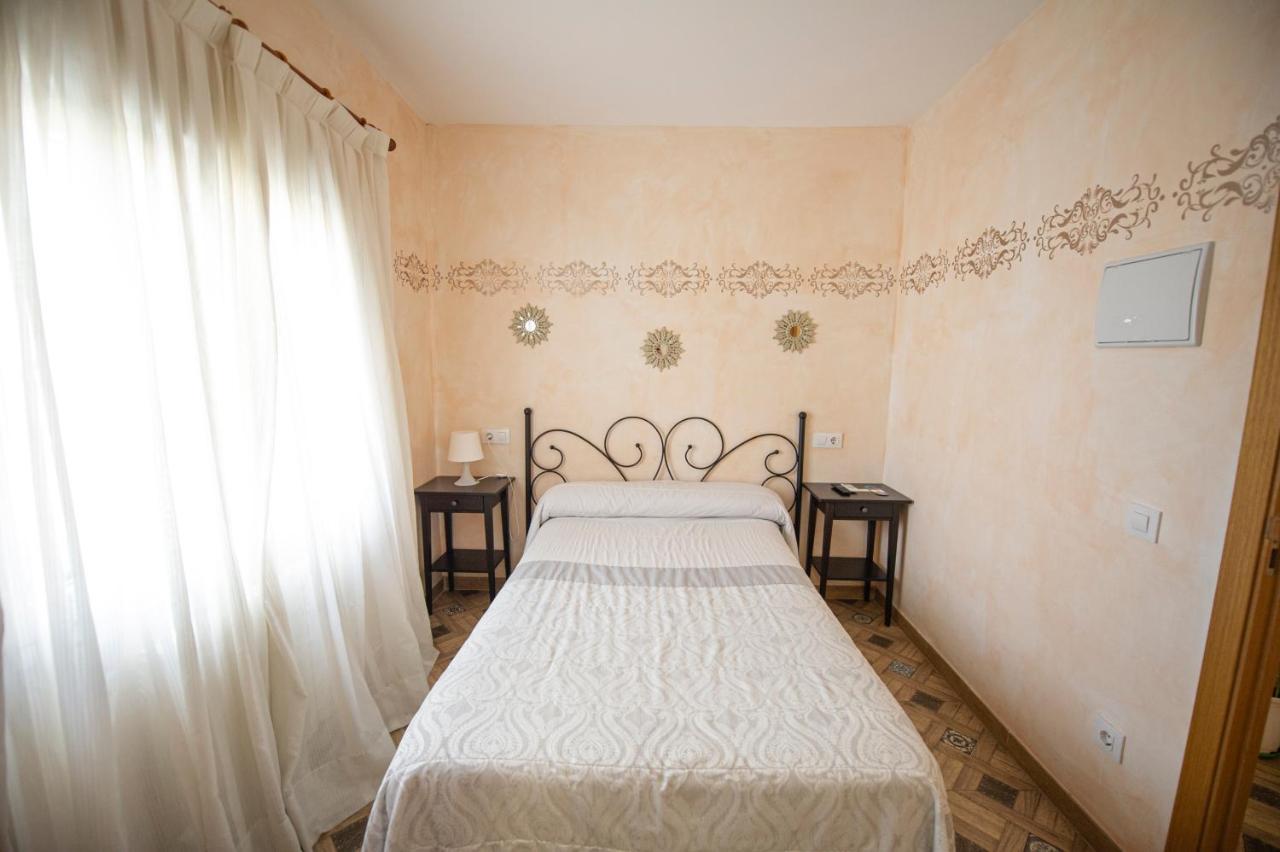 Hostal Paquita Мадрид Экстерьер фото