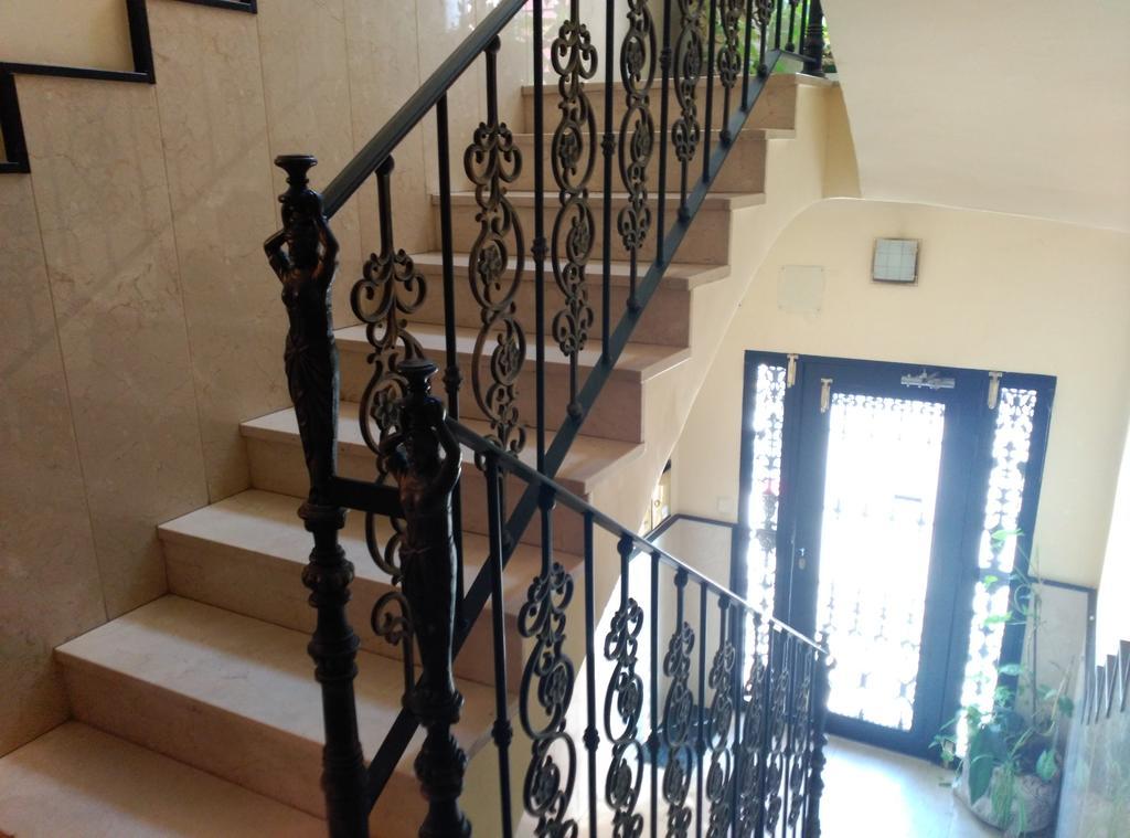 Hostal Paquita Мадрид Экстерьер фото